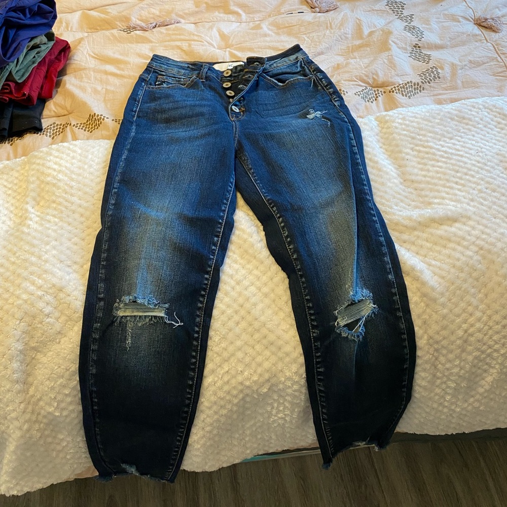 Size 24 jeans, wore them 1 time.